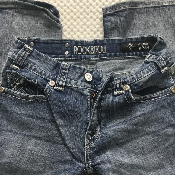 ROCK & ROLL COWGIRL JEAN WITH BLING DETAIL SZ 26X34 NWOT - Picture 2 of 8